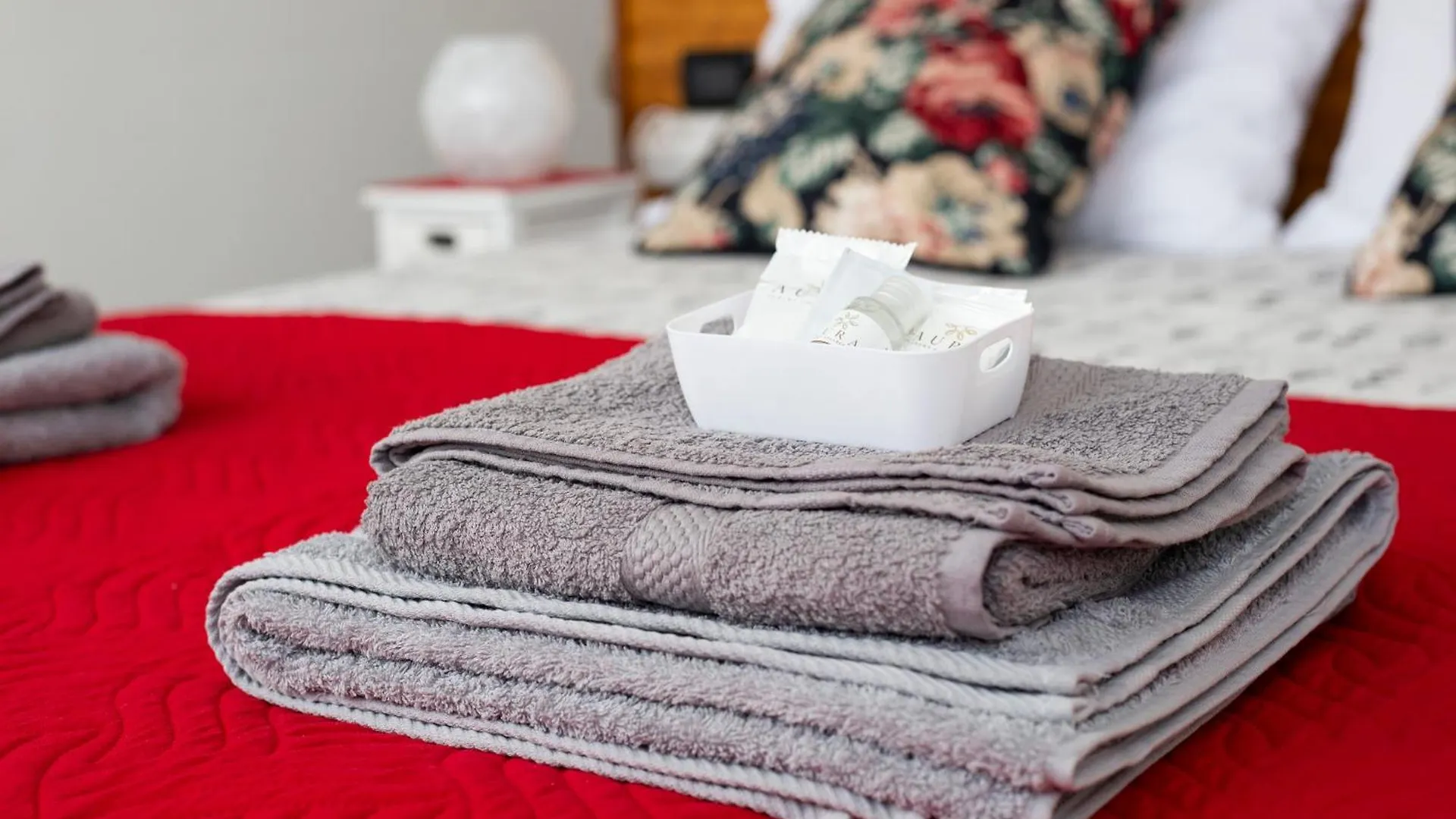 Cozy Design House - 15 Minutes From Navigli-Humanitas Apartment Milan 0*,  Italy