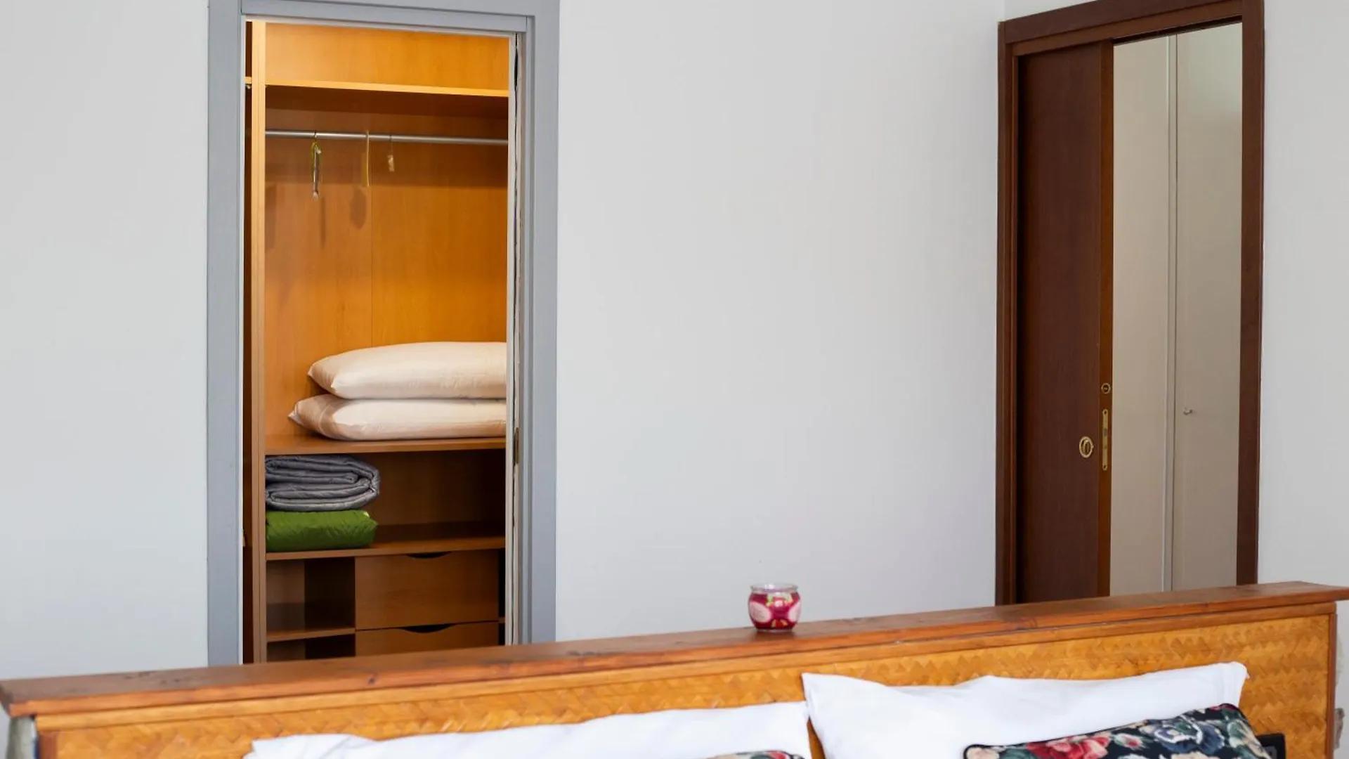 Cozy Design House - 15 Minutes From Navigli-Humanitas Apartment Milan Italy